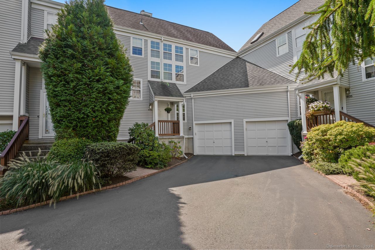 Foxboro Dr, Norwalk, CT 06851