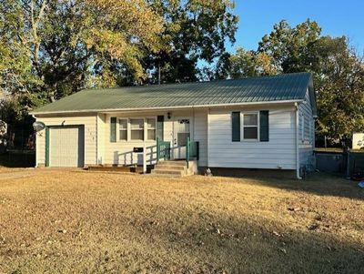 120 W Sentinel Street, House other with 2 bedrooms, 1 bathrooms and null parking in Nevada MO | Image 2