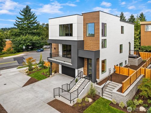 138 8th Ln, Kirkland, WA, 98033 | Card Image