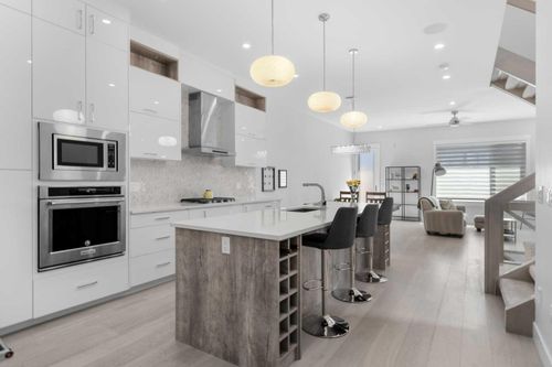2129 20 Avenue Sw, Calgary, AB, T2T0M3 | Card Image