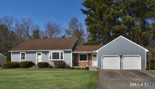 51 Oakwood St, Enfield, CT, 06082-2716 | Card Image