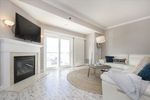 apt-106-45 Hull Shore Dr, Hull, MA, 02045-2775 | Card Image