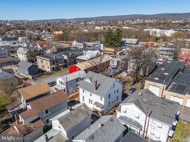 853 Lords Ct, House other with 4 bedrooms, 3 bathrooms and null parking in Scranton PA | Image 4