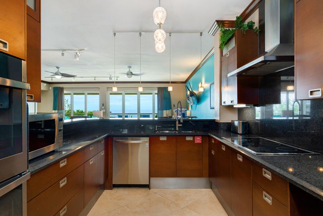 Kitchen | Image 8