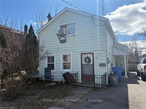 13 Sheridan St, Brantford, ON, N3T2P7 | Card Image