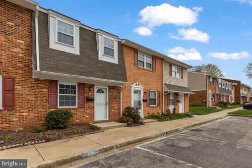 30 Heritage Ct, ANNAPOLIS, MD, 21401-4227 | Card Image