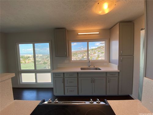 1-1905 Naio St, Honolulu, HI, 96817-2090 | Card Image