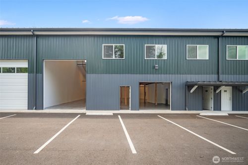 a102-2900 Peace Portal Dr, Blaine, WA, 98230-8015 | Card Image