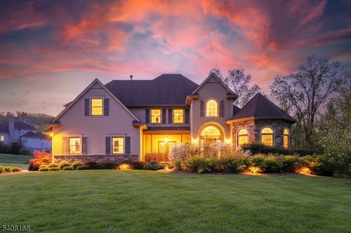 2 Sutton Ct, Hamburg, NJ, 07419-9726 | Card Image