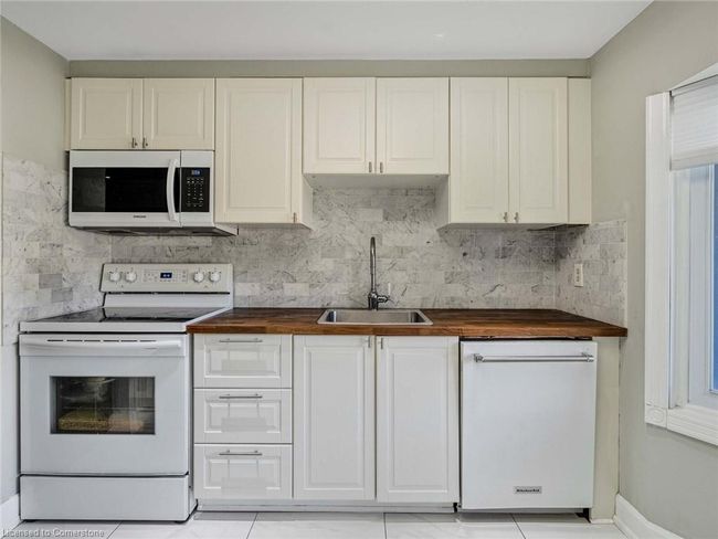 611 Preston Pky, House other with 3 bedrooms, 2 bathrooms and 5 parking in Cambridge ON | Image 7