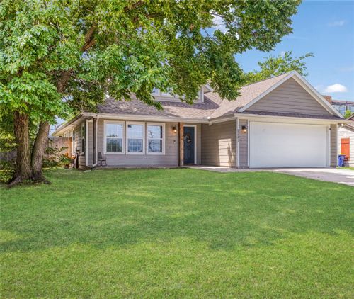 9221 White Settlement Rd, White Settlement, TX, 76108-2029 | Card Image