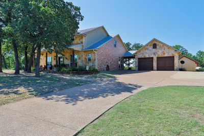 137 Silver Lakes Drive, House other with 4 bedrooms, 3 bathrooms and null parking in Sunset TX | Image 2