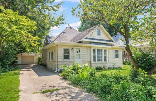 33 S State St, Danville, IL, 61832-6121 | Card Image