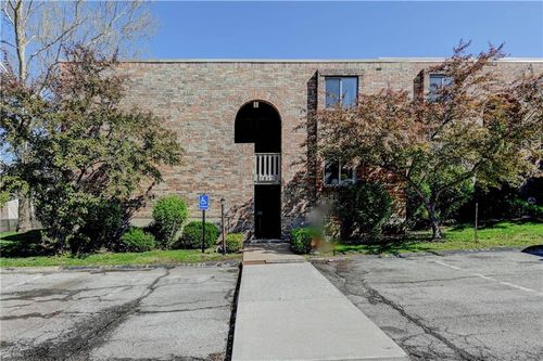 apt-d-1812 E 97th St, Kansas City, MO, 64131-3171 | Card Image
