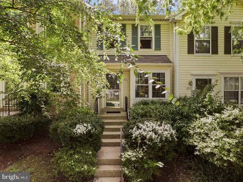 5680 White Dove Ln, CLIFTON, VA, 20124-0929 | Card Image