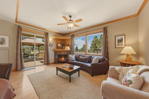 11058 Desert Sky Loop, Redmond, OR, 97756-7096 | Card Image