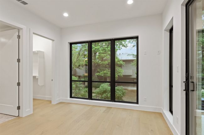 2nd bedroom with en-suite | Image 15