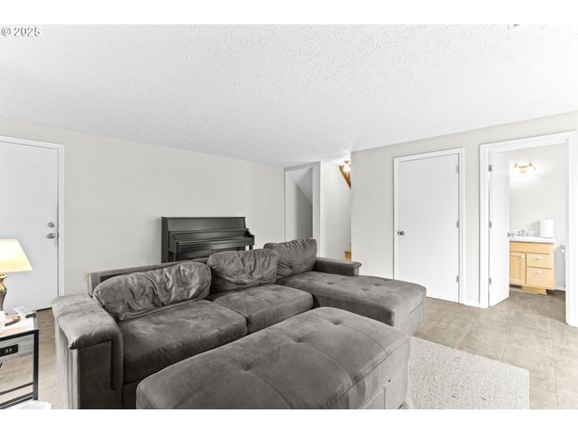 767 Sw 8 Th St, House other with 4 bedrooms, 4 bathrooms and 2 parking in Gresham OR | Image 27