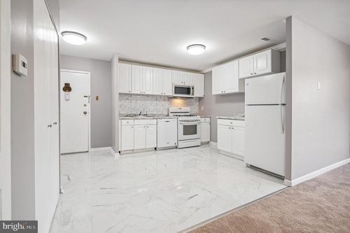 apt-201-19423 Brassie Pl, MONTGOMERY VILLAGE, MD, 20886-1941 | Card Image