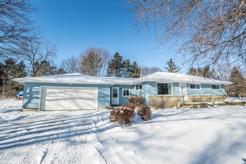 6349 Nabob Drive, West Bend, WI, 53095 | Card Image