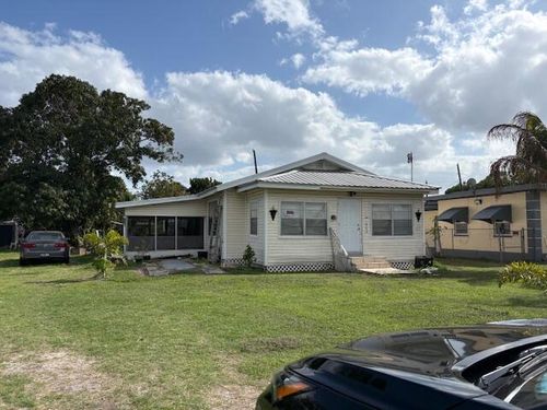 522 E Ventura Ave, CLEWISTON, FL, 33440-3926 | Card Image