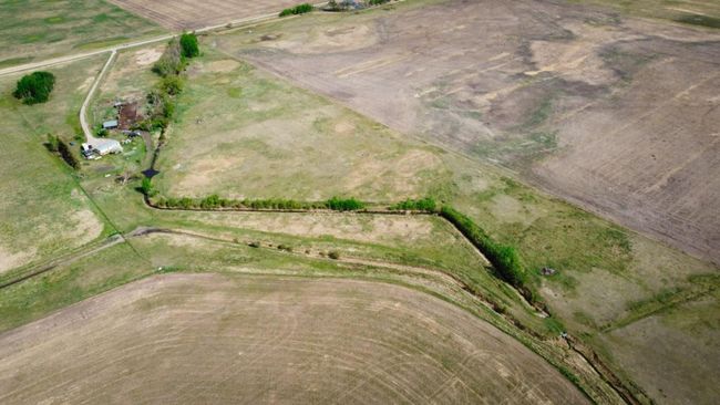 240141 Range Road 274, House other with 3 bedrooms, 1 bathrooms and 10 parking in Rocky View County AB | Image 13