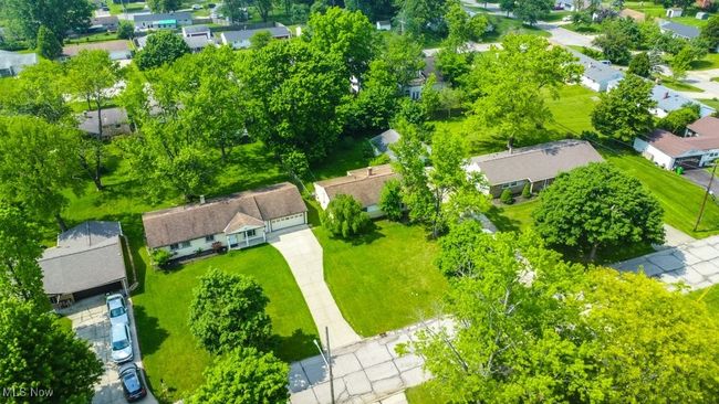 Aerial perspective of suburban area | Image 39