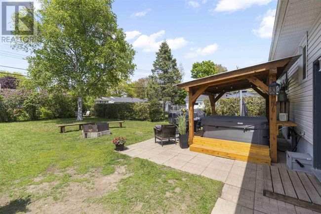 140 Ashgrove Ave, Home with 2 bedrooms, 2 bathrooms and null parking in Sault Ste. Marie ON | Image 5