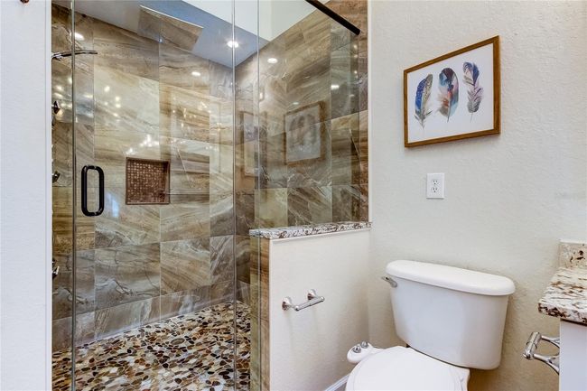Primary Bathroom | Image 31