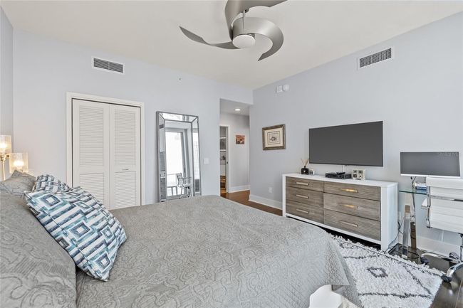 APT-2603 - 175 1 St St S, Condo with 1 bedrooms, 2 bathrooms and null parking in ST PETERSBURG FL | Image 39