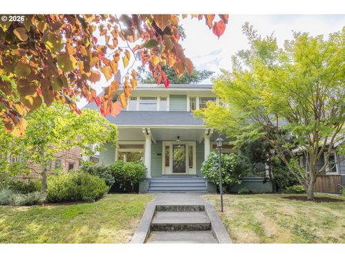 515 Ne Floral Pl, Portland, OR, 97232-2559 | Card Image