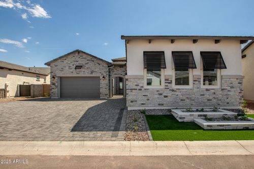 5817 E Sanford St, Mesa, AZ, 85215-7820 | Card Image