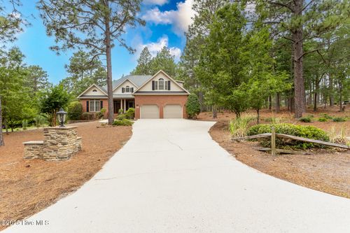 248 Longleaf Dr, West End, NC, 27376 | Card Image