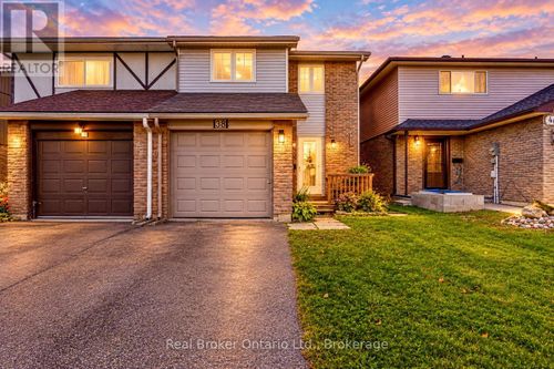 38 Christie Cres, Barrie, ON, L4N4W8 | Card Image