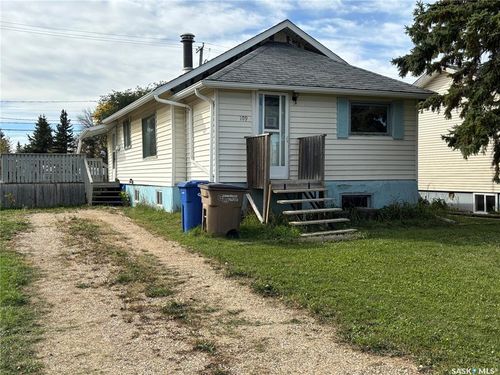 109 Burns Ave W, Melfort, SK, S0E1A0 | Card Image