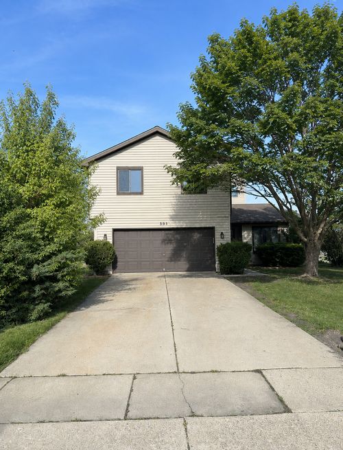 983 Valleyview Dr, Bartlett, IL, 60103-5142 | Card Image