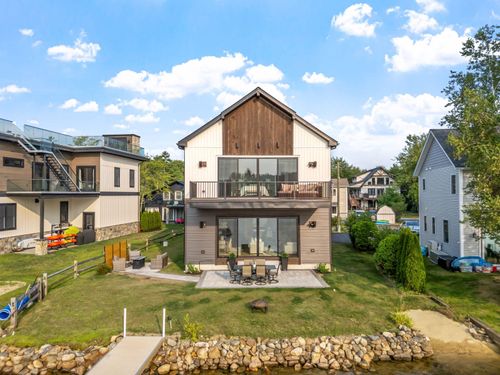 82 Sunset Dr, Belmont, NH, 03220-3464 | Card Image