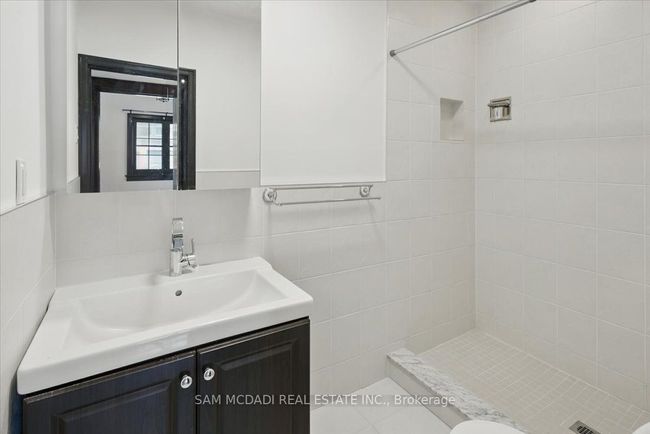 62 Maple Ave S, House other with 3 bedrooms, 3 bathrooms and 3 parking in Mississauga ON | Image 15