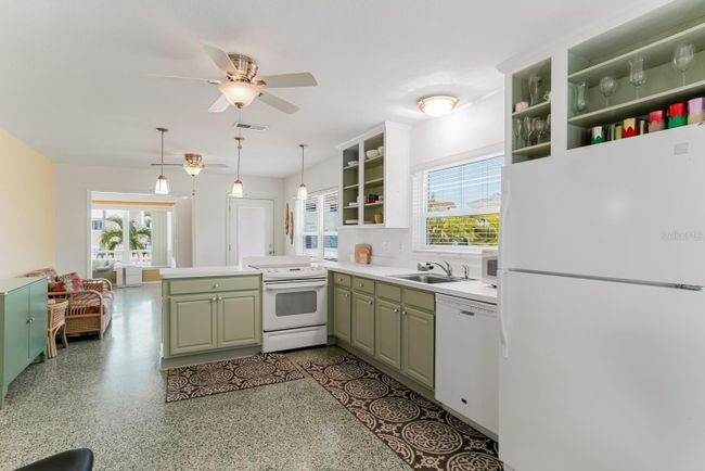 108 11 Th Avenue, House other with 2 bedrooms, 2 bathrooms and null parking in St Pete Beach FL | Image 14