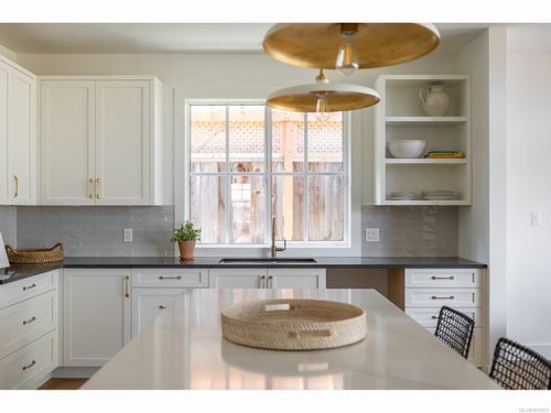 708 Fern Ridge Pl, Nanaimo, BC, V9R5P5 | Card Image