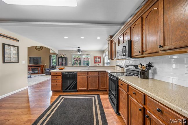 8525 Sagamore Dr, House other with 3 bedrooms, 4 bathrooms and 3 parking in Cedar Hill MO | Image 15