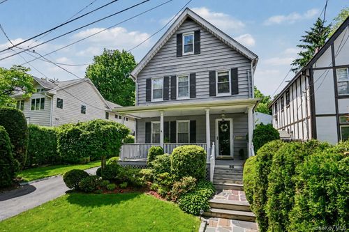 86 Lenox Ave, Yonkers, NY, 10708-1335 | Card Image