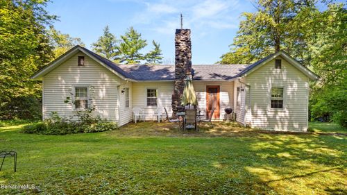 7 Mahkeenac Heights Rd, Stockbridge, MA, 01262-7750 | Card Image