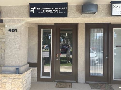 ste-401-930 S Bell Blvd, Cedar Park, TX, 78613-3977 | Card Image