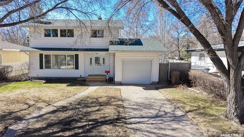3022 Lacon St, Regina, SK, S4N2A8 | Card Image