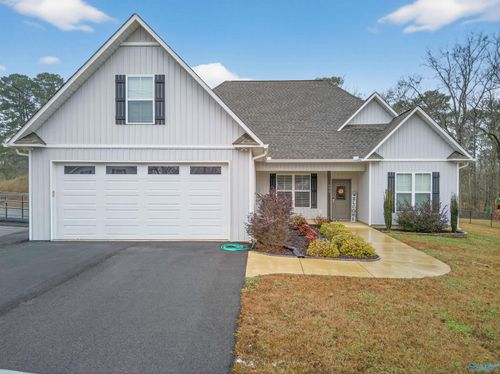 105 Kaying Rd N, Gadsden, AL, 35903-3570 | Card Image