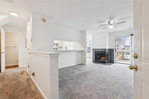 12810 Daybreak Cir, Newport News, VA, 23602-9508 | Card Image