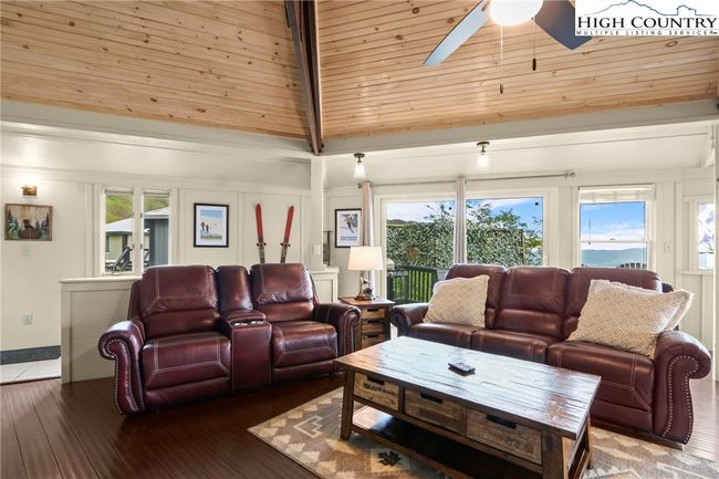 104 Longview Ct, House other with 2 bedrooms, 3 bathrooms and null parking in Seven Devils NC | Image 7