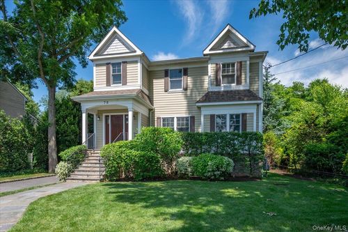 78 Shore Dr, Larchmont, NY, 10538-3834 | Card Image