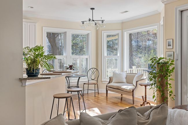 Kitchen with Bay Window | Image 19